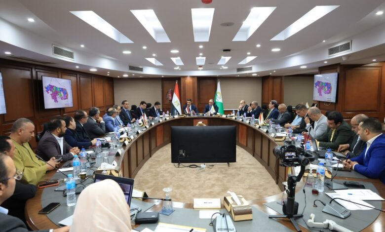 اجتماع وزير الصناعة ومحافظ الجيزة